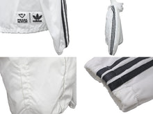 Load image into Gallery viewer, 極美品 PRADA × Adiddas プラダ × アディダス 21AW ナイロンジャケット RE-Nylon SGB964 ホワイト サイズ50 中古 60154