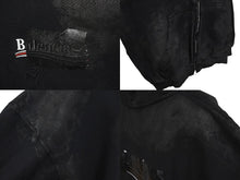 Load image into Gallery viewer, 新品同様 BALENCIAGA バレンシアガ キャンペーンロゴダメージ加工ジップアップフーディー サイズL ブラック 720424TNVK5 中古 60186