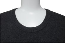 Load image into Gallery viewer, 極美品 CHANEL シャネル ボーイシャネル ニット ワンピース グレー P46779K05922 カシミヤ ココマーク ロゴ サイズ36 中古 60196