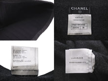 Load image into Gallery viewer, 極美品 CHANEL シャネル ボーイシャネル ニット ワンピース グレー P46779K05922 カシミヤ ココマーク ロゴ サイズ36 中古 60196