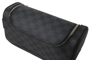 極美品 LOUIS VUITTON ルイヴィトン ハンドポーチ トワレ・ポーチ ダミエグラフィット N47625 ブラック シルバー金具 中古 60262