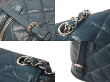 Load image into Gallery viewer, 極美品 CHANEL シャネル リュック クリアバックパック マトラッセ A57826 グリーン ビニールレザー シルバー金具 中古60306