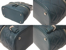 Load image into Gallery viewer, 極美品 CHANEL シャネル リュック クリアバックパック マトラッセ A57826 グリーン ビニールレザー シルバー金具 中古60306
