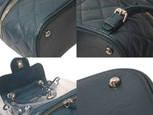Load image into Gallery viewer, 極美品 CHANEL シャネル リュック クリアバックパック マトラッセ A57826 グリーン ビニールレザー シルバー金具 中古60306