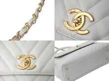 Load image into Gallery viewer, 新品同様 CHANEL シャネル ココハンドル Vステッチトップハンドル 28cm アイボリー A92991 キャビアスキン 中古 60308