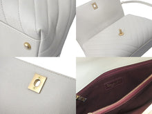 Load image into Gallery viewer, 新品同様 CHANEL シャネル ココハンドル Vステッチトップハンドル 28cm アイボリー A92991 キャビアスキン 中古 60308