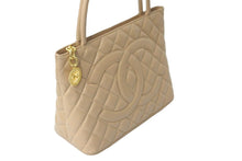 Load image into Gallery viewer, 極美品 CHANEL シャネル 復刻トート 7番台 ハンドバッグ ココマーク キャビアスキン ベージュ ゴールド金具 中古 60345