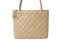 Load image into Gallery viewer, 極美品 CHANEL シャネル 復刻トート 7番台 ハンドバッグ ココマーク キャビアスキン ベージュ ゴールド金具 中古 60345