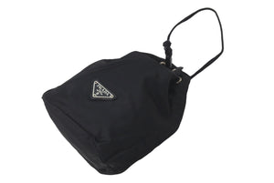 PRADA プラダ 巾着ポーチ トライアングルロゴ ナイロン シルバー ブラック金具 バッグ入れ MV369 良品 中古 60354 