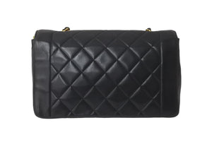 CHANEL シャネル ショルダーバッグ マトラッセ ダイアナ 25 シングルフラップ シングルチェーン ブラック 美品 中古 60359