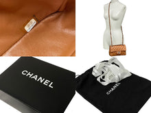 Load image into Gallery viewer, CHANEL シャネル チェーンショルダーバッグ ミニマトラッセ キャビアスキン 15番台 ブラウン シルバー金具 美品 中古 60360