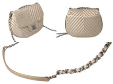 Load image into Gallery viewer, 新品同様品 CHANEL シャネル チェーンショルダーバッグ シェブロン Vステッチ 20番台 2015 カーフ メタリックブロンズ 中古 60376