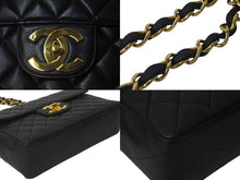 Load image into Gallery viewer, CHANEL シャネル チェーンショルダーバッグ デカマトラッセ 30 4番台 ラムスキン ブラック ゴールド金具 美品 中古 60480