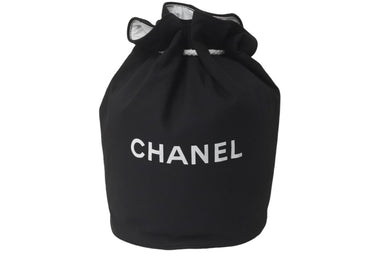 CHANEL シャネル リュックデイパック ロゴ 巾着 プールバッグ キャンバス ノベルティ ブラック ホワイト 良品 中古 60484
