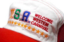 Load image into Gallery viewer, U.S.A WELCOME WESTEM CARNIVAL メッシュ キャップ レッド 帽子 刺繍 ホワイト ナイロン 56CM 美品 中古 60526