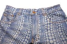 Load image into Gallery viewer, 新品同様品 LOUIS VUITTON ルイヴィトン デニムパンツ 草間彌生 インフィニティドット 1AB6OE ブルー サイズ29 中古 60531
