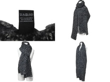 Load image into Gallery viewer, CHANEL シャネル モコモコマフラー ココマーク カシミヤ ラメ入り ブラック ホワイト シルバー 美品 中古 60579