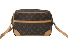 Load image into Gallery viewer, 極美品 LOUIS VUITTON ルイ ヴィトン ショルダーバッグ 斜め掛け トロカデロ27 M51274 モノグラムキャンバス ブラウン 中古 60611
