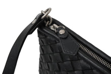 Load image into Gallery viewer, BOTTEGAVENETA ボッテガヴェネタ ショルダーバッグ カバ ハイテクポーチ イントレチャート 567161 シルバー金具 美品 中古 60638