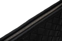 Load image into Gallery viewer, BOTTEGAVENETA ボッテガヴェネタ ショルダーバッグ カバ ハイテクポーチ イントレチャート 567161 シルバー金具 美品 中古 60638
