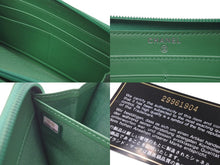 Load image into Gallery viewer, CHANEL シャネル 長財布 ラウンドファスナー ココマーク キャビアスキン 29番台 2019−2020 グリーン シルバー金具 美品 中古 60811