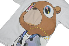 Load image into Gallery viewer, KANYE WEST カニエウェスト 村上隆 半袖Ｔシャツ ストロンガー Hanesボディ ホワイト マルチカラー サイズM 美品 中古 60860