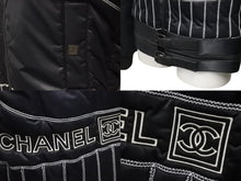 Load image into Gallery viewer, CHANEL シャネル ナイロンジャケット スポーツライン P29238V19623 ネイビー グレー ブラック金具 サイズ36 美品 中古 60888