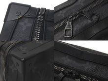 Load image into Gallery viewer, LOUIS VUITTON ルイヴィトン ショルダーバッグ ソフトトランク M44730 モノグラムエクリプス 美品 中古 60935
