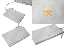 Load image into Gallery viewer, CHANEL シャネル ハンドバッグ CHANEL 22 ハンドバッグ グレー系 シャイニー カーフスキン ゴールド金具 美品 中古 60942