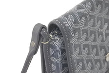 画像をギャラリービューアに読み込む, 極美品 GOYARD ゴヤール ショルダーバッグ プリュメ ポーチウォレット グレー PVC レザー シルバー金具 中古 60953