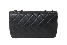 Load image into Gallery viewer, CHANEL シャネル ショルダーバッグ ココマーク マトラッセ カーフスキン 22番台 2016年 ブラック シルバー金具 美品 中古 60961