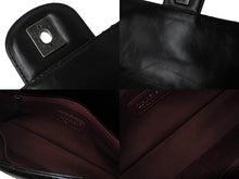 Load image into Gallery viewer, CHANEL シャネル ショルダーバッグ ココマーク マトラッセ カーフスキン 22番台 2016年 ブラック シルバー金具 美品 中古 60961