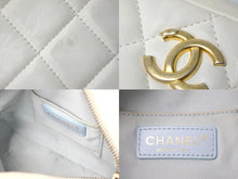 Load image into Gallery viewer, CHANEL シャネル ショルダーバッグ ロゴパール付き チェーンショルダーバック ラムスキン ホワイト ランダム番号 良品 中古 60983