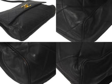 Load image into Gallery viewer, CHANEL シャネル デカマトラッセ シングルフラップ ショルダーバッグ 3番台 ブラック ラムスキン ゴールド金具 美品 中古 60985