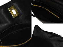 Load image into Gallery viewer, CHANEL シャネル デカマトラッセ シングルフラップ ショルダーバッグ 3番台 ブラック ラムスキン ゴールド金具 美品 中古 60985