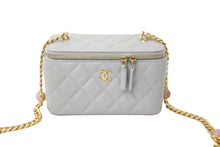 Load image into Gallery viewer, 極美品 CHANEL シャネル チェーンショルダーバッグ バニティ ストーン入り グレー ゴールド金具 ランダムシリアル 中古 60999