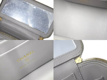 Load image into Gallery viewer, 極美品 CHANEL シャネル チェーンショルダーバッグ バニティ ストーン入り グレー ゴールド金具 ランダムシリアル 中古 60999