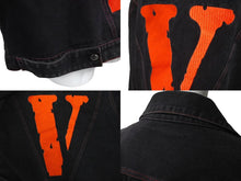 Load image into Gallery viewer, VLONE ヴィーロン デニムジャケット FRIENDS A$AP BARI 刺繍ロゴ レッド ブラック コットン サイズM 美品 中古 61053
