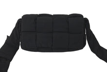 Load image into Gallery viewer, BOTTEGAVENETA ボッテガヴェネタ ナイロン パデッドテック カセット ショルダーバッグ ブラック 628951VBO818803 美品 中古 61086