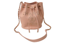 Load image into Gallery viewer, 極美品 CHANEL シャネル ドーヴィル 巾着ショルダーバッグ 29番台 パンチング キャビアスキン ピンク ゴールド金具 中古 61103