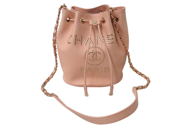 極美品 CHANEL シャネル ドーヴィル 巾着ショルダーバッグ 29番台 パンチング キャビアスキン ピンク ゴールド金具 中古 61103