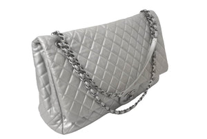 新品同様 CHANEL シャネル ジャンボ マトラッセ ショルダーバッグ シルバー チェーンショルダー デカマト 中古 61111
