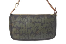 Load image into Gallery viewer, LOUIS VUITTON ルイヴィトン アクセポ ポシェット アクセソワール M92191 モノグラムグラフィティ グリーン 美品 中古 61211