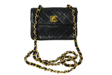 Load image into Gallery viewer, CHANEL シャネル ミニマトラッセ14 ハーフフラップ チェーンショルダーバッグ 1番台 ブラック ゴールド金具 美品 中古 61227