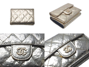 CHANEL シャネル 三つ折り財布 クラシック ココマーク マトラッセ メタリックカーフスキン 31番台 ゴールド 美品 中古 61283