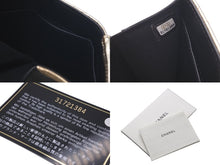 Load image into Gallery viewer, CHANEL シャネル 三つ折り財布 クラシック ココマーク マトラッセ メタリックカーフスキン 31番台 ゴールド 美品 中古 61283