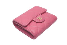 Load image into Gallery viewer, CHANEL シャネル 三つ折り財布 27番台 キャビアスキン ピンク ゴールド金具 美品 中古 61284