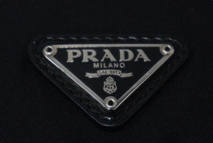 PRADA プラダ 巾着ポーチ 三角ロゴ テスート ブラック 1NA369 イタリア製 良品 中古 61286 