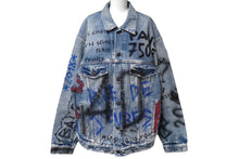 Load image into Gallery viewer, BALENCIAGA バレンシアガ グラフィティビッグフィットウォッシュ加工デニムジャケット 534556 TBP33 サイズ48 美品 中古 61323