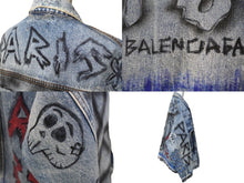 Load image into Gallery viewer, BALENCIAGA バレンシアガ グラフィティビッグフィットウォッシュ加工デニムジャケット 534556 TBP33 サイズ48 美品 中古 61323